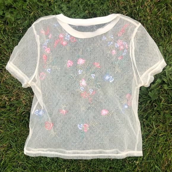 Urban Outfitters Cream Sheer Mesh Short Sleeve Embroidered Floral Crop Top Sz L - Picture 4 of 4